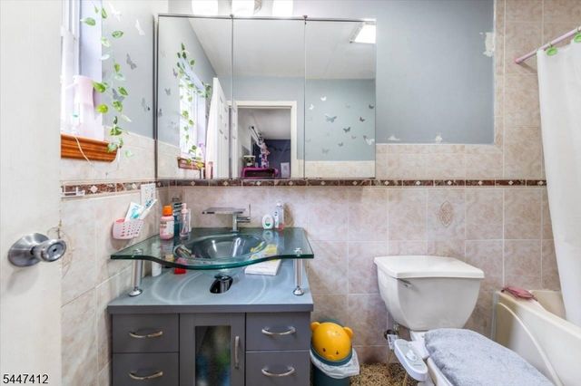 278 Hillside Ave, Hillside Twp., NJ 07205