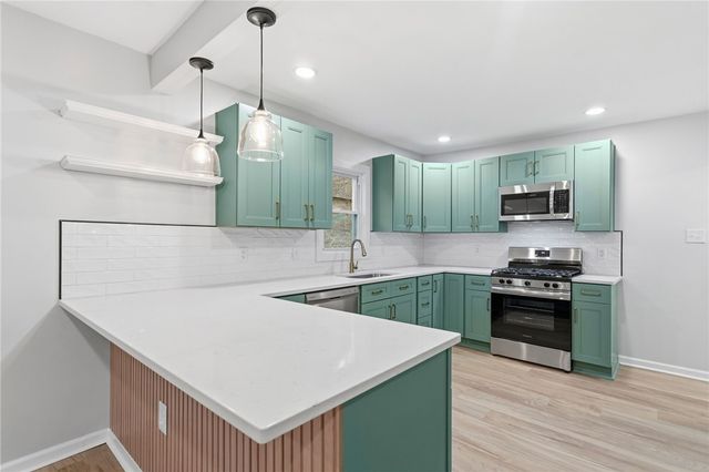 3809 41st Ave, Pulaski Twp, PA 15066