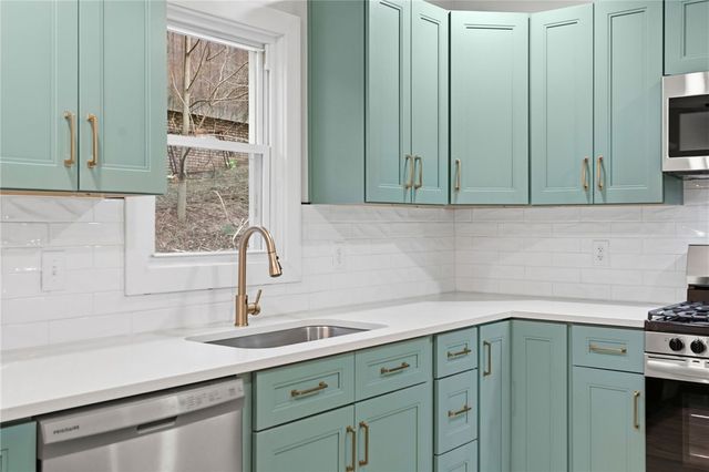 3809 41st Ave, Pulaski Twp, PA 15066