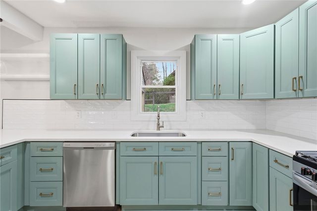 3809 41st Ave, Pulaski Twp, PA 15066