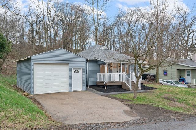 3809 41st Ave, Pulaski Twp, PA 15066