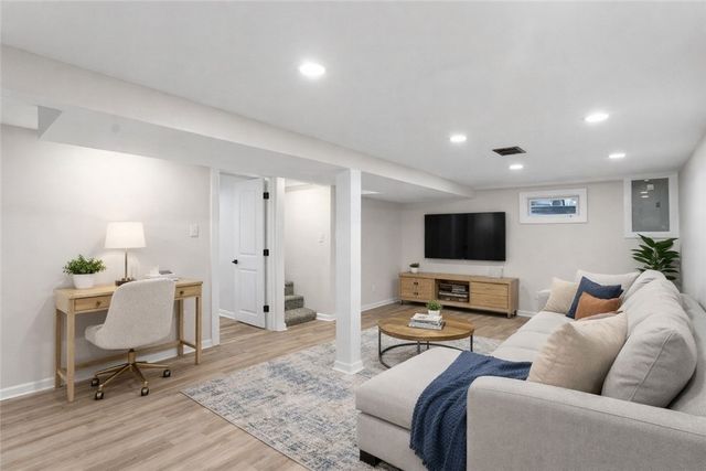 3809 41st Ave, Pulaski Twp, PA 15066