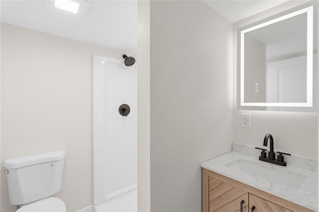 3809 41st Ave, Pulaski Twp, PA 15066