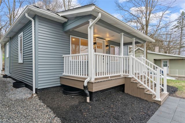 3809 41st Ave, Pulaski Twp, PA 15066