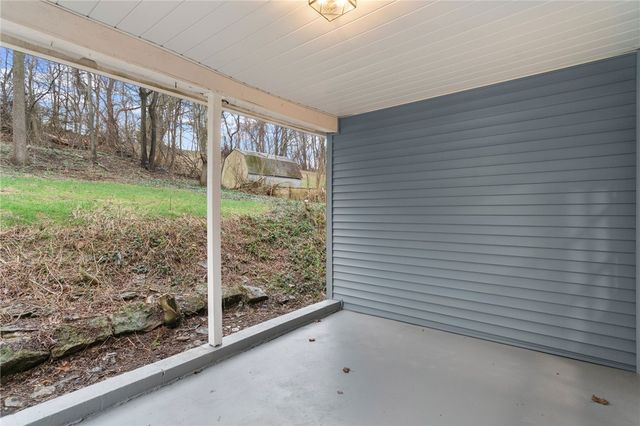 3809 41st Ave, Pulaski Twp, PA 15066