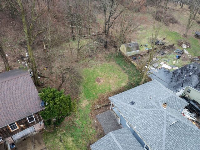 3809 41st Ave, Pulaski Twp, PA 15066