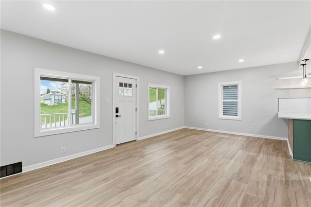 3809 41st Ave, Pulaski Twp, PA 15066