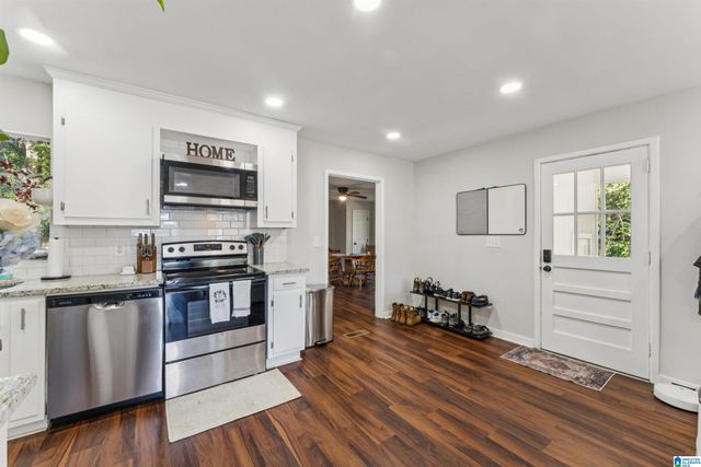 2236 8TH STREET NE, Center Point, AL 35215