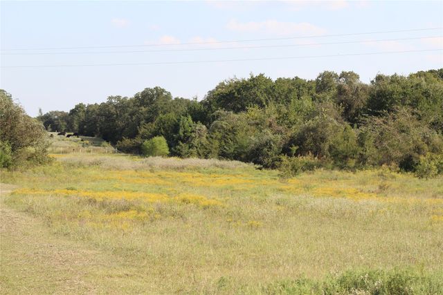 1179 CR 1470, Chico, TX 76431