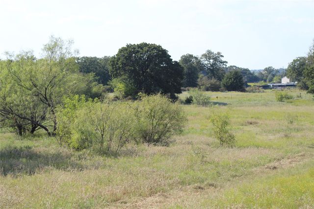 1179 CR 1470, Chico, TX 76431