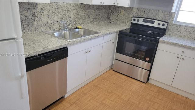 706 NW 87th Ave 312, Miami, FL 33172