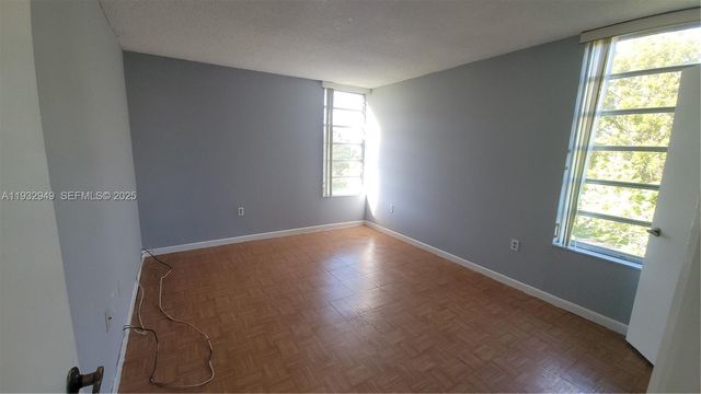 706 NW 87th Ave 312, Miami, FL 33172