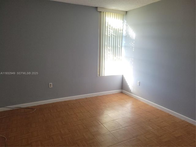 706 NW 87th Ave 312, Miami, FL 33172