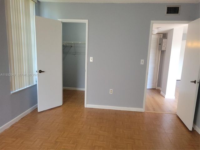 706 NW 87th Ave 312, Miami, FL 33172