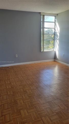 706 NW 87th Ave 312, Miami, FL 33172