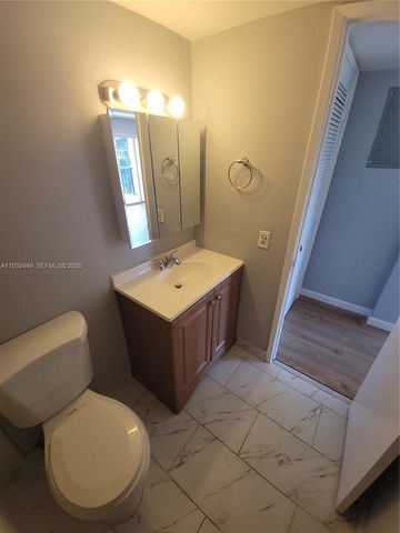 706 NW 87th Ave 312, Miami, FL 33172