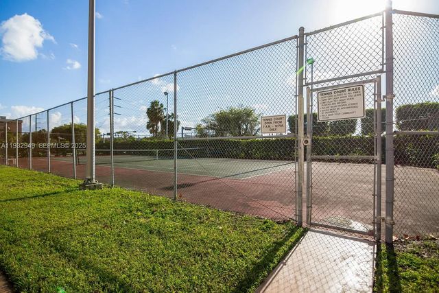 706 NW 87th Ave 312, Miami, FL 33172