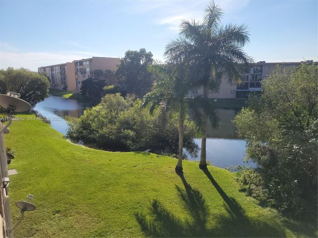 706 NW 87th Ave 312, Miami, FL 33172