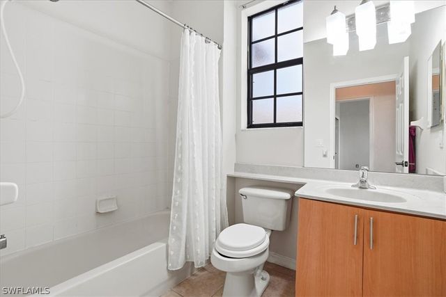 7576 Bristol CIR, Naples, FL 34120