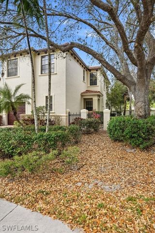 7576 Bristol CIR, Naples, FL 34120