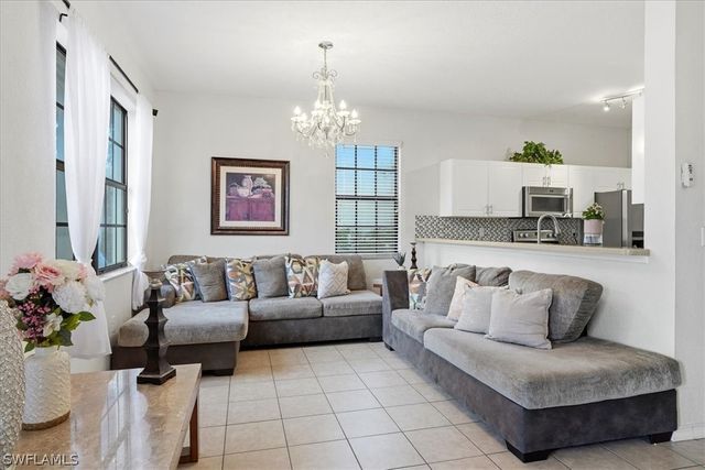 7576 Bristol CIR, Naples, FL 34120