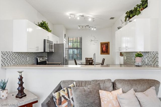 7576 Bristol CIR, Naples, FL 34120