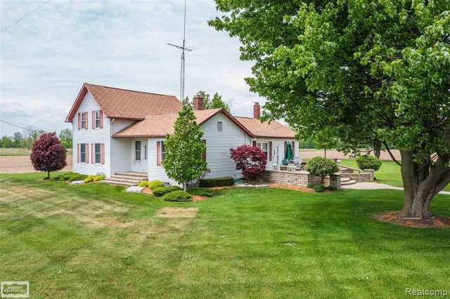 8840 Marquette Road, Wales, MI 48027