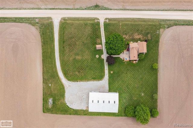 8840 Marquette Road, Wales, MI 48027