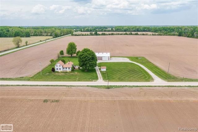 8840 Marquette Road, Wales, MI 48027