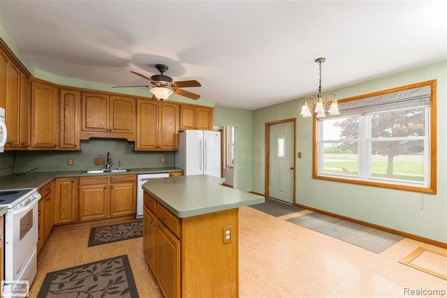 8840 Marquette Road, Wales, MI 48027