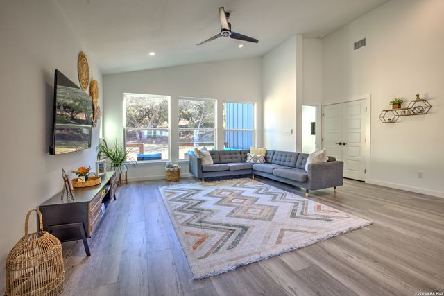 1827 Live Oak, Canyon Lake, TX 78133