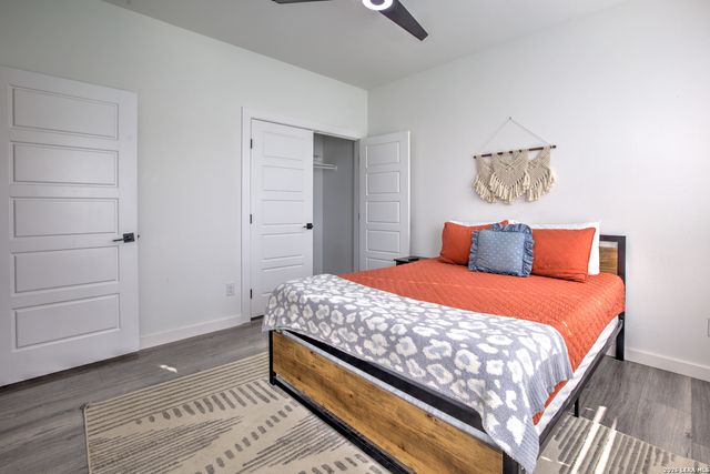 1827 Live Oak, Canyon Lake, TX 78133