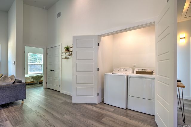 1827 Live Oak, Canyon Lake, TX 78133