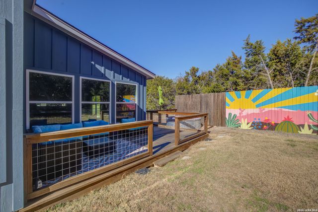 1827 Live Oak, Canyon Lake, TX 78133