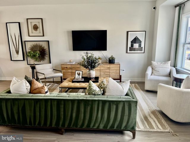 61 ZANDER RD, Inwood, WV 25428