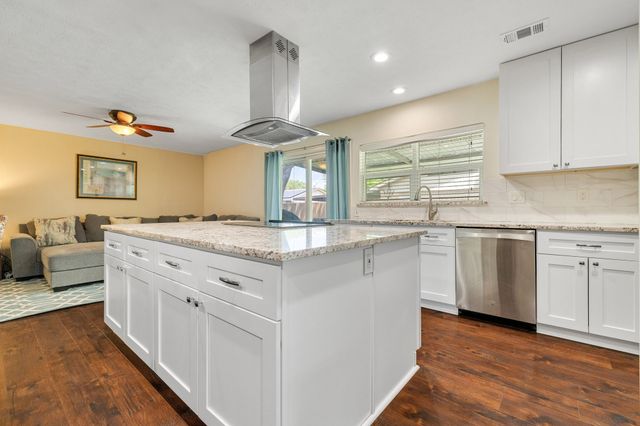 1013 Whitehall Drive, Plano, TX 75023