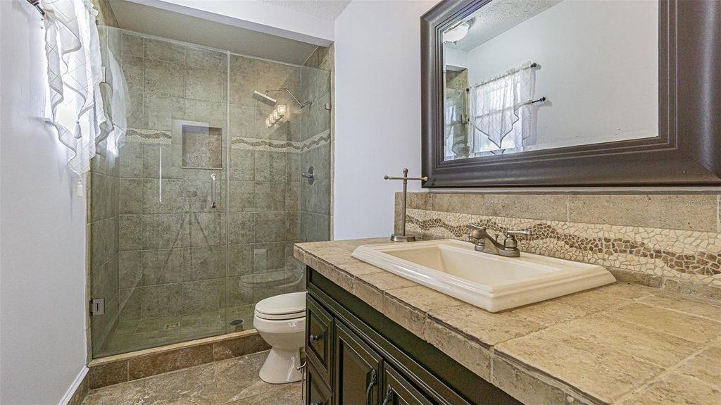 Image 14 of property listing at 3801 DURANT ROAD, Valrico, FL 33596