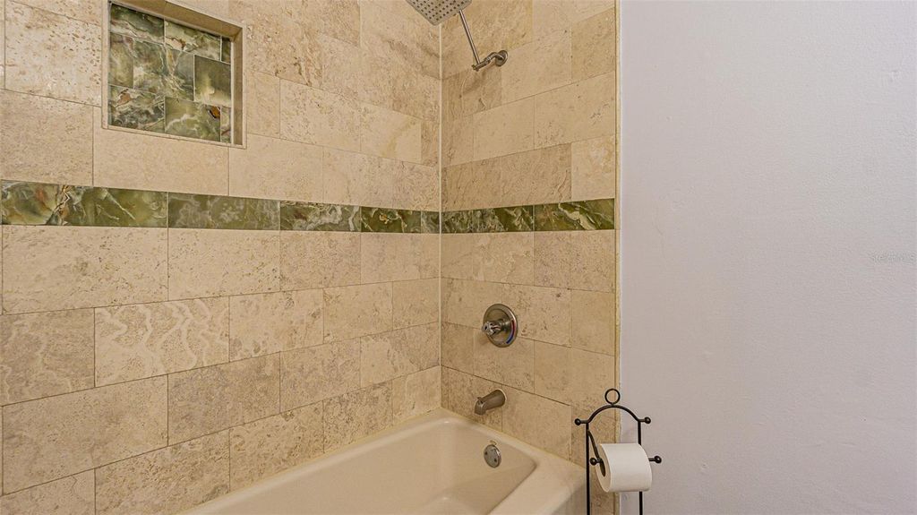 Image 19 of property listing at 3801 DURANT ROAD, Valrico, FL 33596