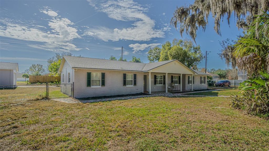 Image 29 of property listing at 3801 DURANT ROAD, Valrico, FL 33596