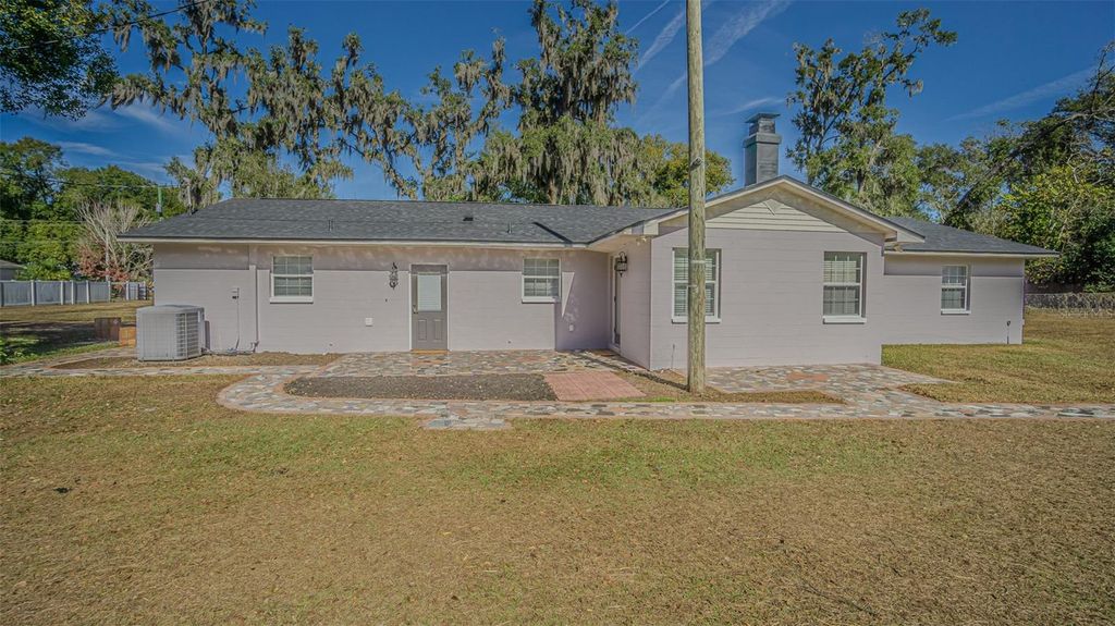 Image 40 of property listing at 3801 DURANT ROAD, Valrico, FL 33596