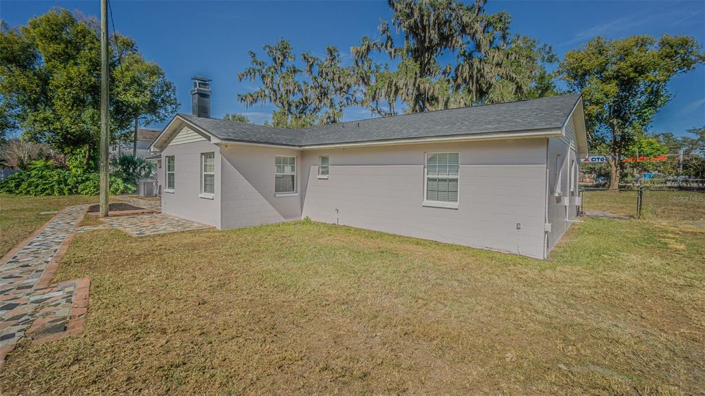 Image 42 of property listing at 3801 DURANT ROAD, Valrico, FL 33596