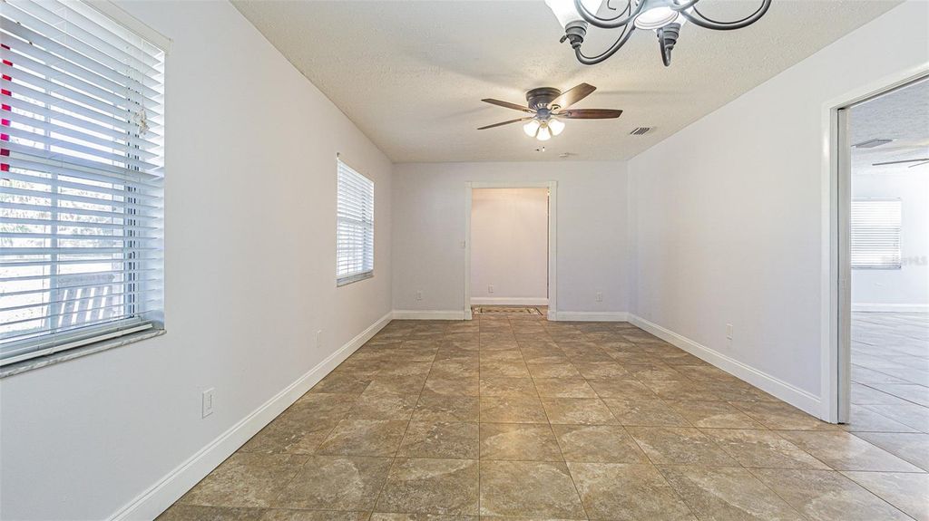 Image 52 of property listing at 3801 DURANT ROAD, Valrico, FL 33596