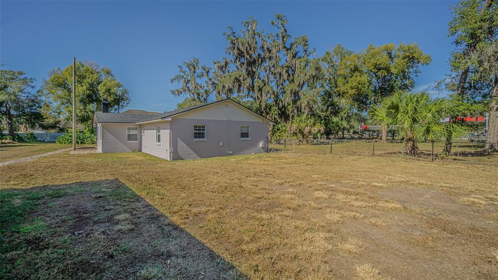 Image 53 of property listing at 3801 DURANT ROAD, Valrico, FL 33596