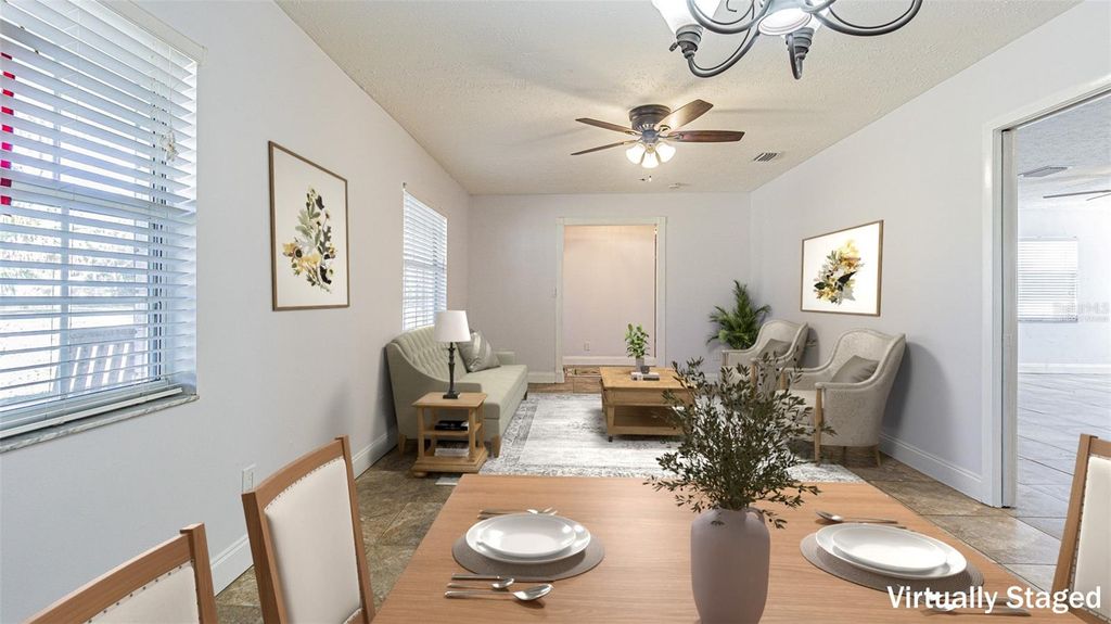 Image 9 of property listing at 3801 DURANT ROAD, Valrico, FL 33596