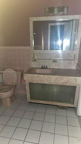 185 NE 129th St, North Miami, FL 33161