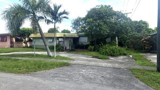 185 NE 129th St, North Miami, FL 33161