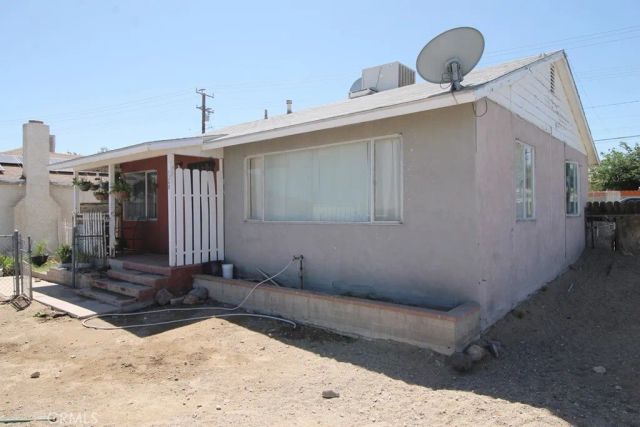 1360 Nancy, Barstow, CA 92311