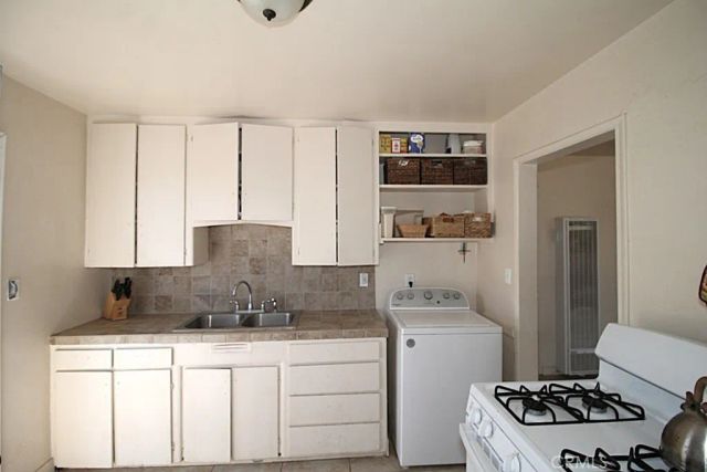 1360 Nancy, Barstow, CA 92311