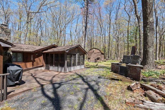 25 Canal Road, Wurtsboro, NY 12790