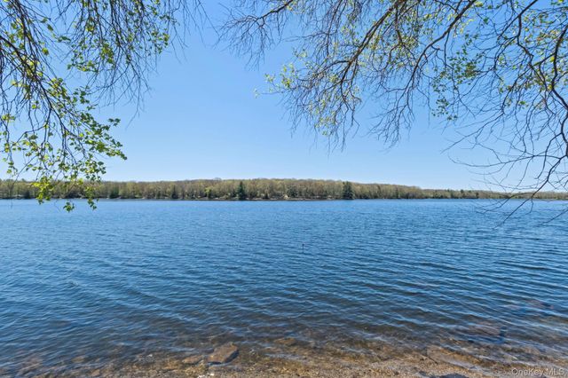 25 Canal Road, Wurtsboro, NY 12790